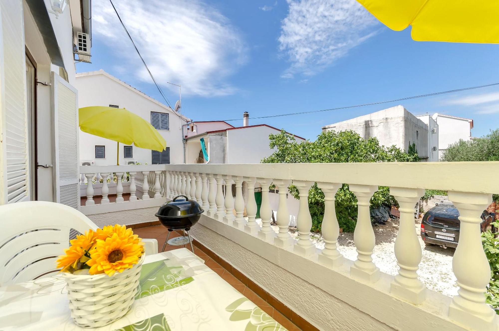Apartment And Rooms Artina Vodice Exterior foto