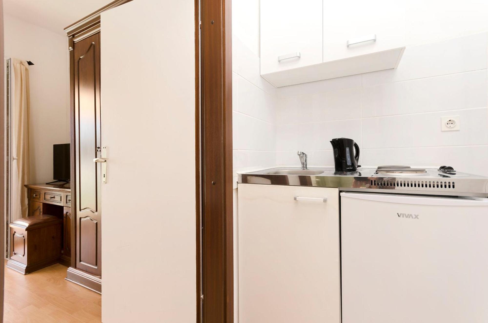 Apartment And Rooms Artina Vodice Exterior foto