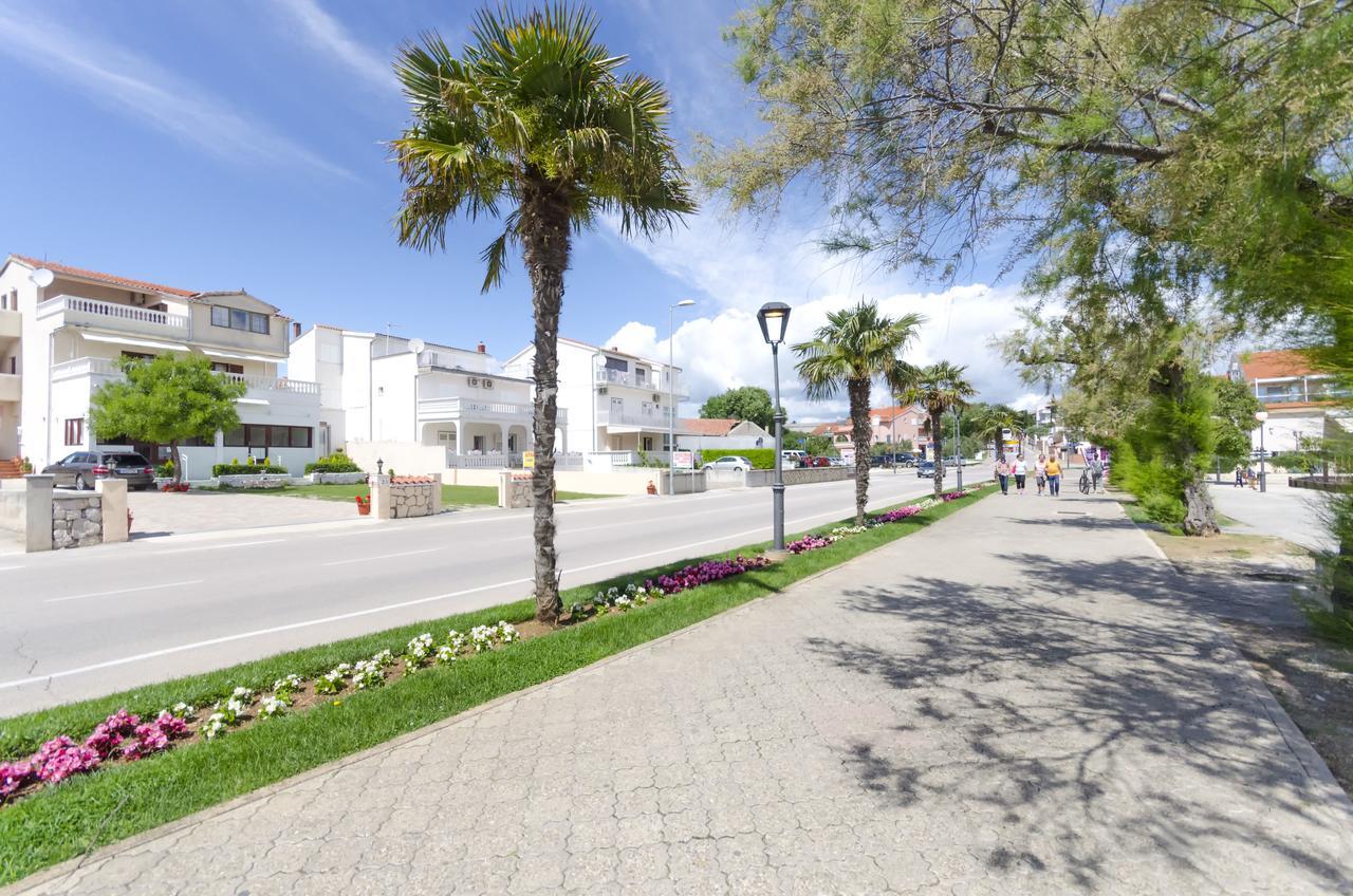 Apartment And Rooms Artina Vodice Exterior foto